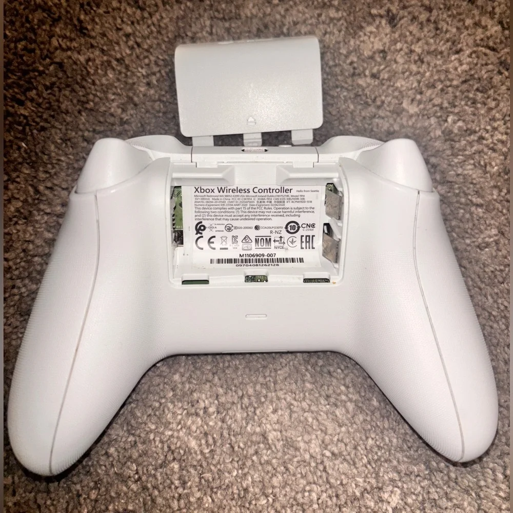 White Wireless Controller (Pick 1)